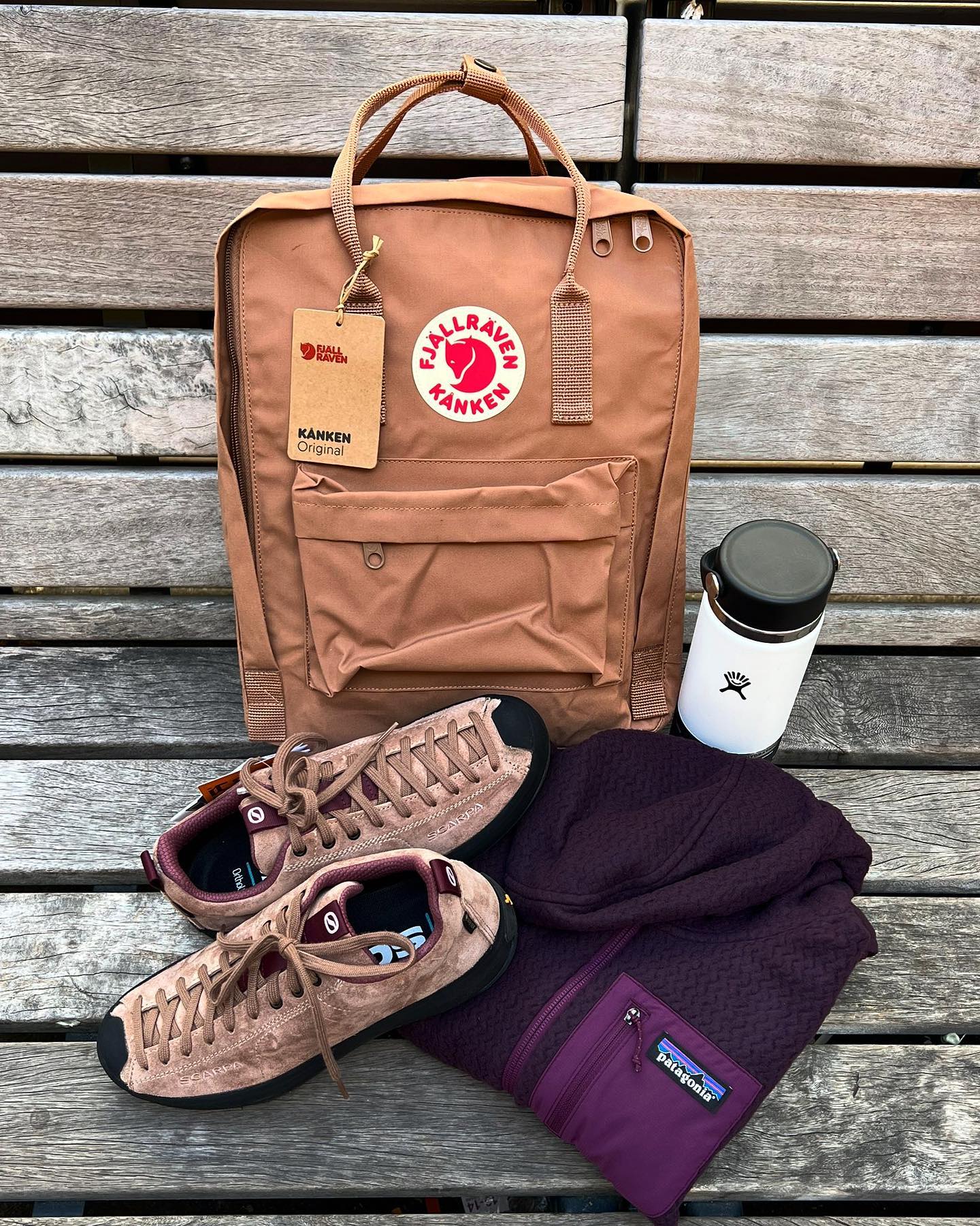 Des nouveautés à craquer ! Toujours une jolie sélection ! @patagonia @scarpafrance @fjallravenofficial @hydroflask